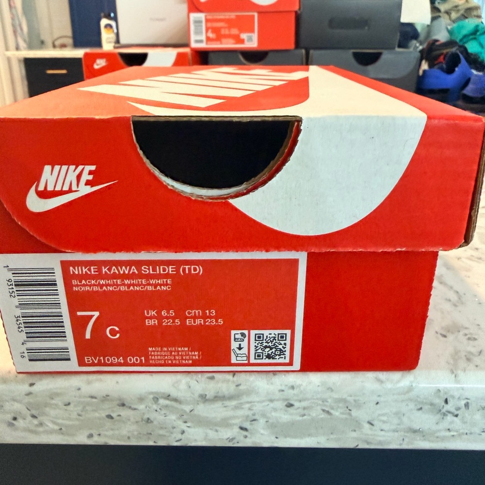 Nike Kids Kawa Slide - Black and White